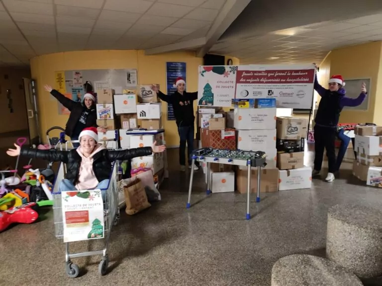 Collecte de jouets au lycée Monod
